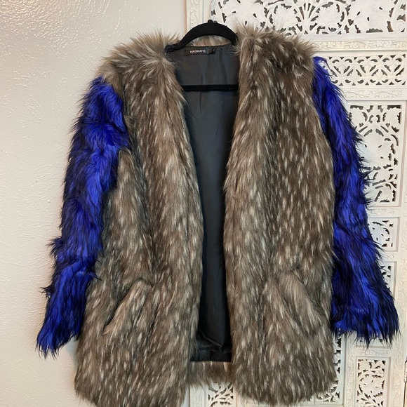 Fun, faux fur jacket - Picture 2 of 3